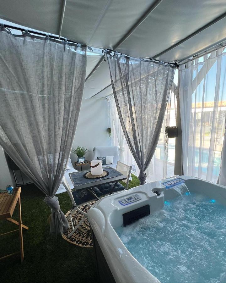 Suites By Aix Keys Avec Jacuzzi Privatif 5 Min Des Plages Fouras Saint-Laurent-de-la-Prée Dış mekan fotoğraf