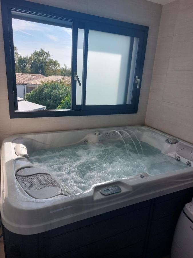 Suites By Aix Keys Avec Jacuzzi Privatif 5 Min Des Plages Fouras Saint-Laurent-de-la-Prée Dış mekan fotoğraf